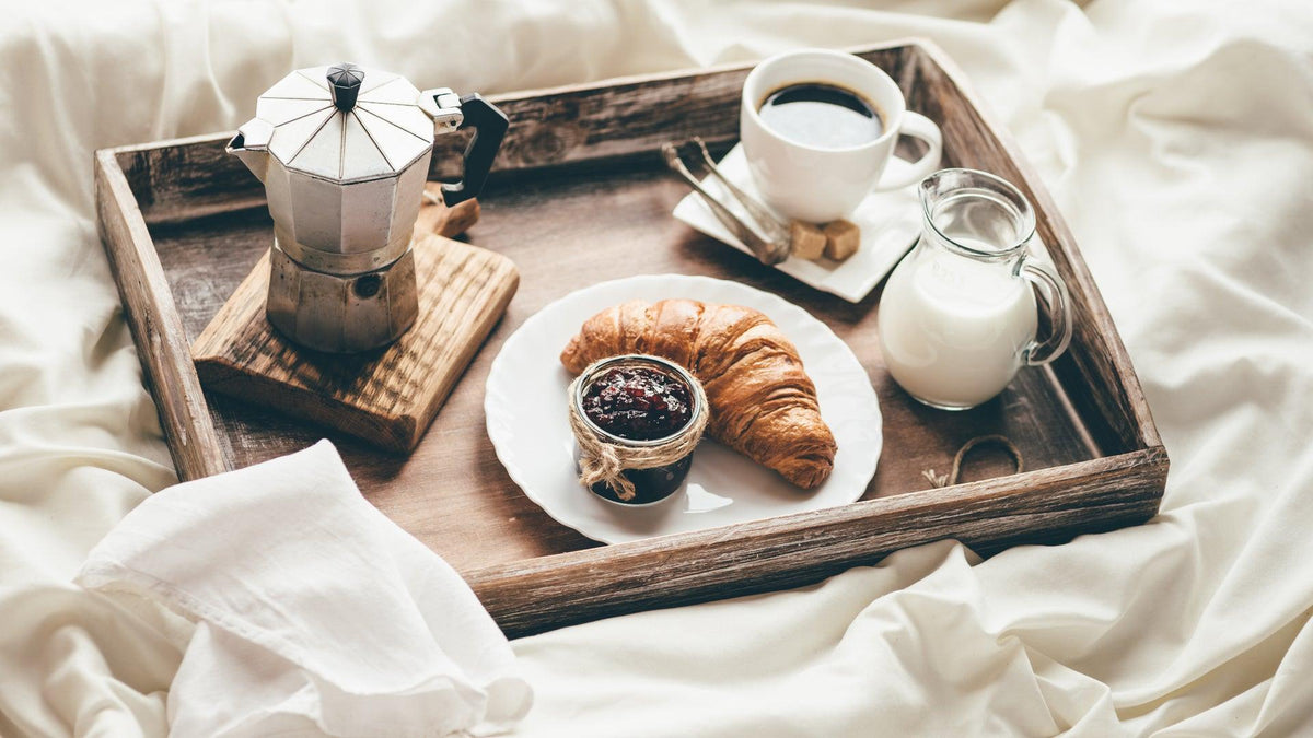 The Best Foods And Drinks To Have Before Bed Wellversed